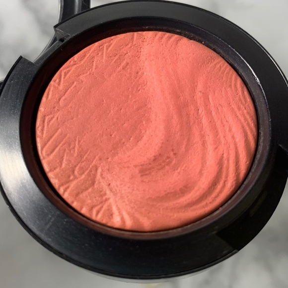 FLAMING CHIC MAC Extra Dimension Blush - Picture 5 of 13